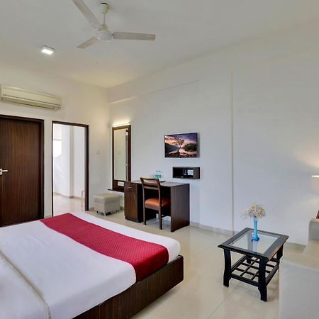 Goverdhan Greens Resort Dwarka L Hotels In Dwarka Kültér fotó