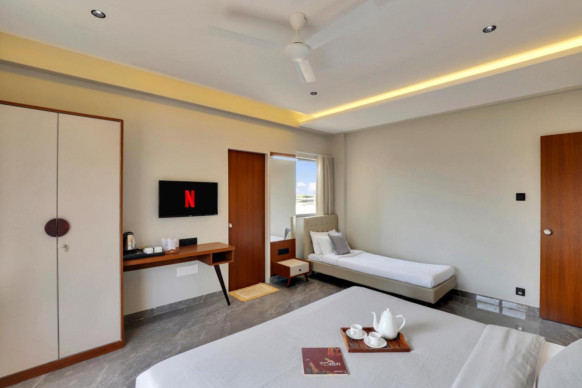 Goverdhan Greens Resort Dwarka L Hotels In Dwarka Kültér fotó
