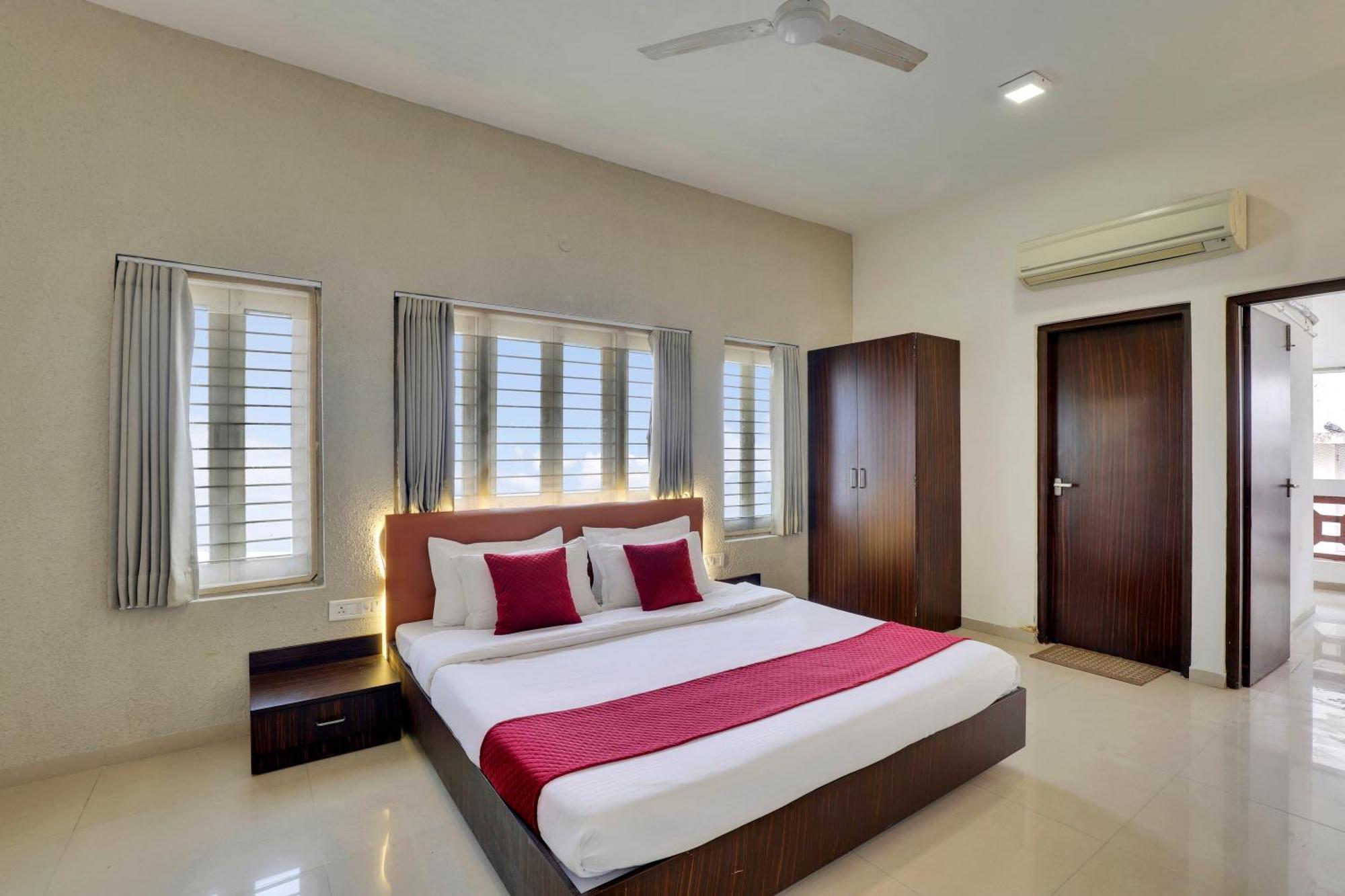 Goverdhan Greens Resort Dwarka L Hotels In Dwarka Kültér fotó