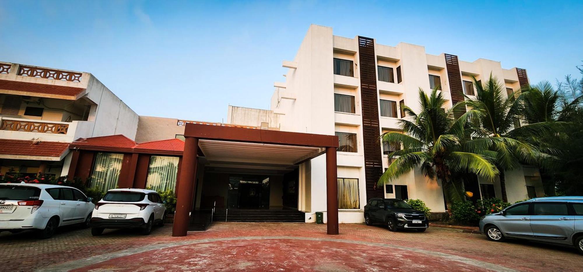 Goverdhan Greens Resort Dwarka L Hotels In Dwarka Kültér fotó