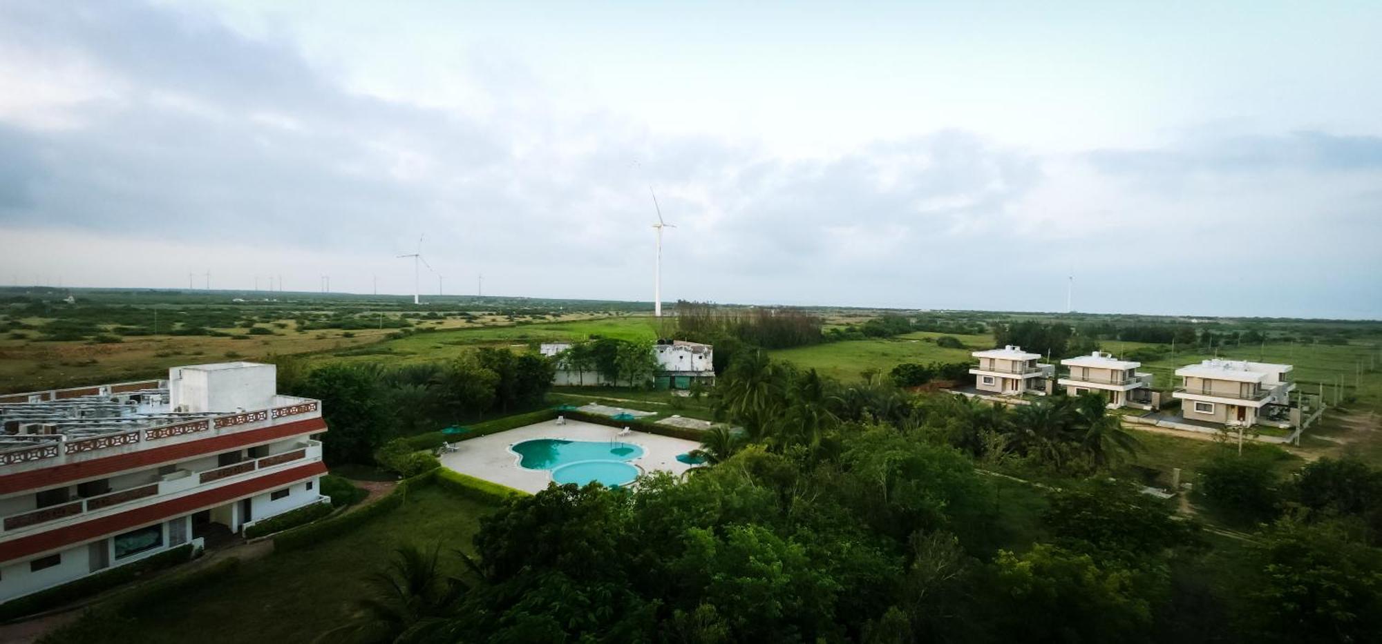Goverdhan Greens Resort Dwarka L Hotels In Dwarka Kültér fotó