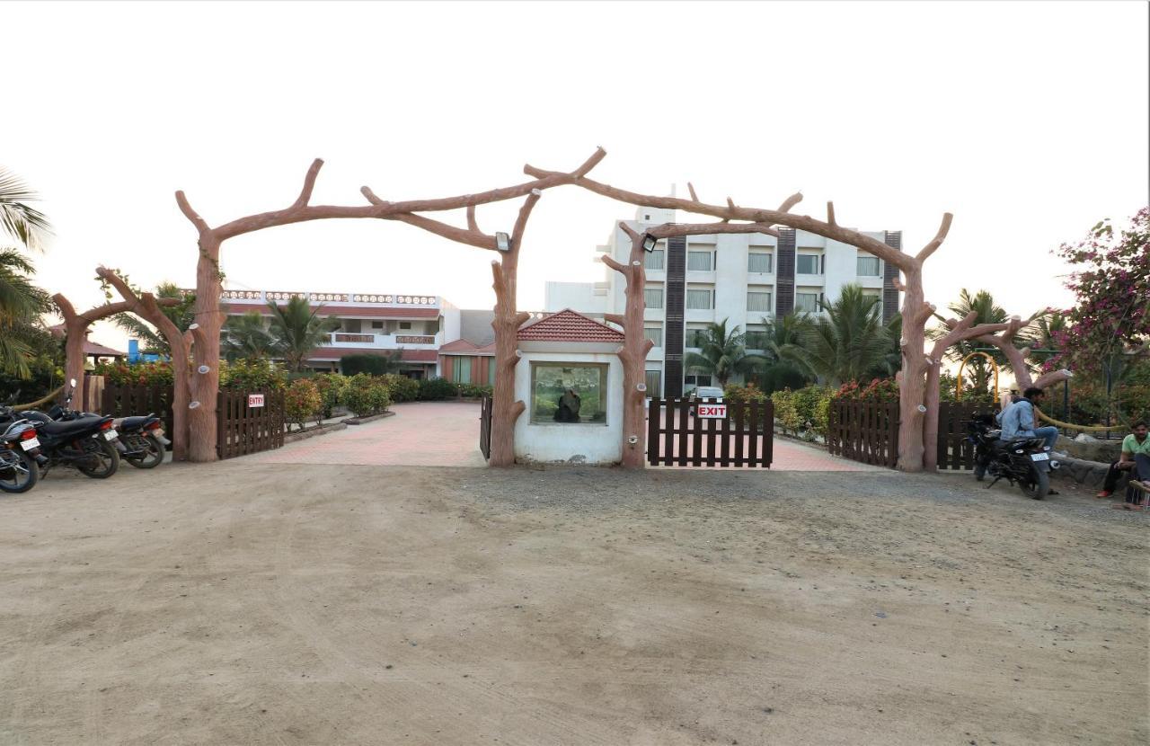Goverdhan Greens Resort Dwarka L Hotels In Dwarka Kültér fotó