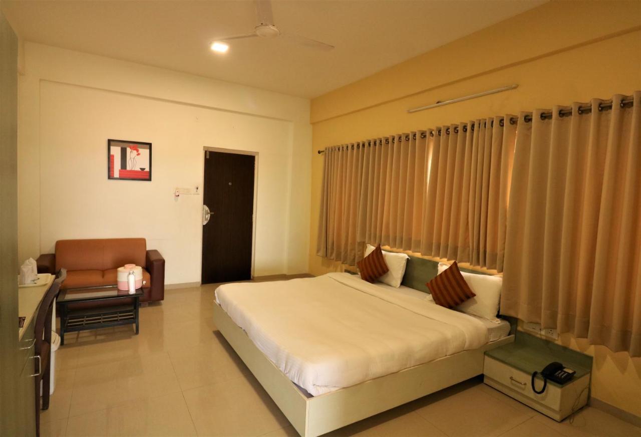 Goverdhan Greens Resort Dwarka L Hotels In Dwarka Kültér fotó